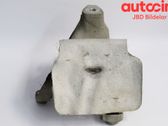 Engine mounting bracket