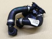 Tuyau de liquide de refroidissement moteur