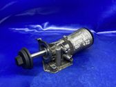 Oil filter mounting bracket