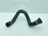 Tuyau de liquide de refroidissement moteur
