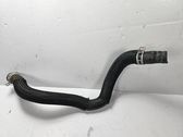 Tuyau de liquide de refroidissement moteur