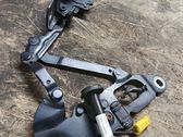 Engine bonnet/hood hinges