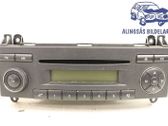 Radio / CD-Player / DVD-Player / Navigation