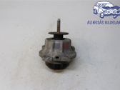 Engine mounting bracket