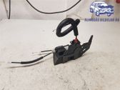 Cerradura de puerta delantera