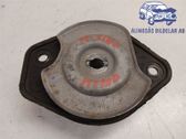 Engine mount bracket