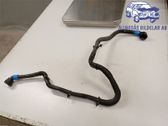 Tuyau de liquide de refroidissement moteur