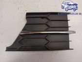 Grille calandre supérieure de pare-chocs avant