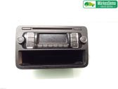Radio / CD-Player / DVD-Player / Navigation