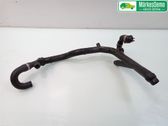 Tuyau de liquide de refroidissement moteur