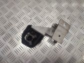 Radiator mount bracket