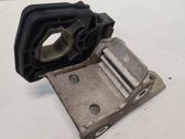 Radiator mount bracket