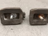 Gearbox mounting bracket