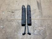 Front bonnet/hood damper/strut