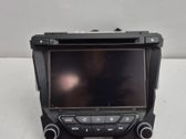 Radio / CD-Player / DVD-Player / Navigation