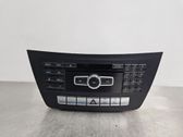 Radio / CD-Player / DVD-Player / Navigation