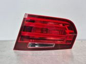 Tailgate rear/tail lights