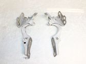 Engine bonnet/hood hinges