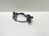 Headlight/headlamp mounting bracket