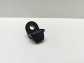 Tailgate glass/window release handle