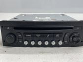 Radio / CD-Player / DVD-Player / Navigation