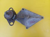 Engine mounting bracket