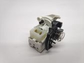 Tailgate exterior lock
