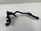 Tuyau de liquide de refroidissement moteur