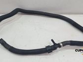Tuyau de liquide de refroidissement moteur