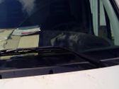 Front wiper blade arm