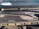 Front wiper blade arm