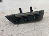 Steering wheel buttons/switches