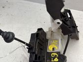Cerradura de puerta delantera