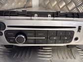 Radio / CD-Player / DVD-Player / Navigation
