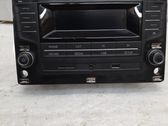 Radio / CD-Player / DVD-Player / Navigation