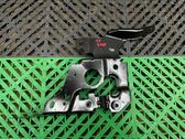 Fender mounting bracket