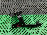 Fender mounting bracket