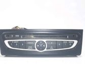 Radio / CD-Player / DVD-Player / Navigation