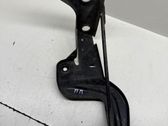 Intercooler pipe mounting bracket