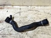 Tuyau de liquide de refroidissement moteur