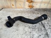 Tuyau de liquide de refroidissement moteur