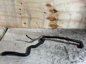 Intercooler pipe mounting bracket