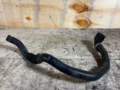 Tuyau de liquide de refroidissement moteur