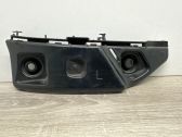 Rear bumper mounting bracket