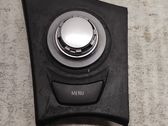 Radio/CD/DVD/GPS-pääyksikkö