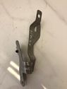 Engine mounting bracket