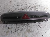Botón interruptor de luz de peligro
