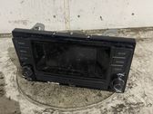 Radio / CD-Player / DVD-Player / Navigation