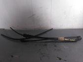 Front wiper blade arm