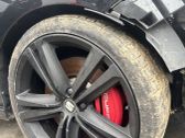 Front wheel arch liner splash guards